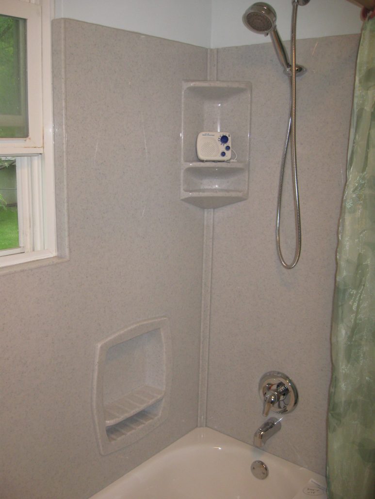 Tiramisu Onyx Gloss Shower Panel with Soap Caddy