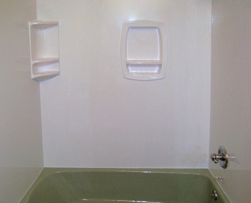 Onyx Iceberg Shower Surround with Soap Caddy